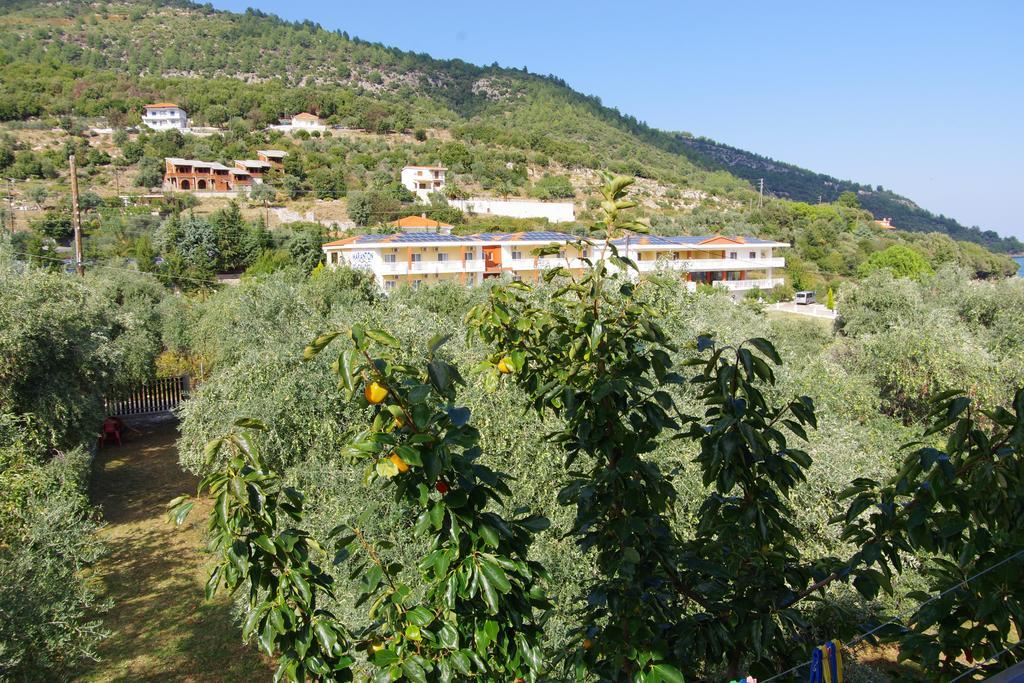 Hotel Athina Koinira Exteriér fotografie
